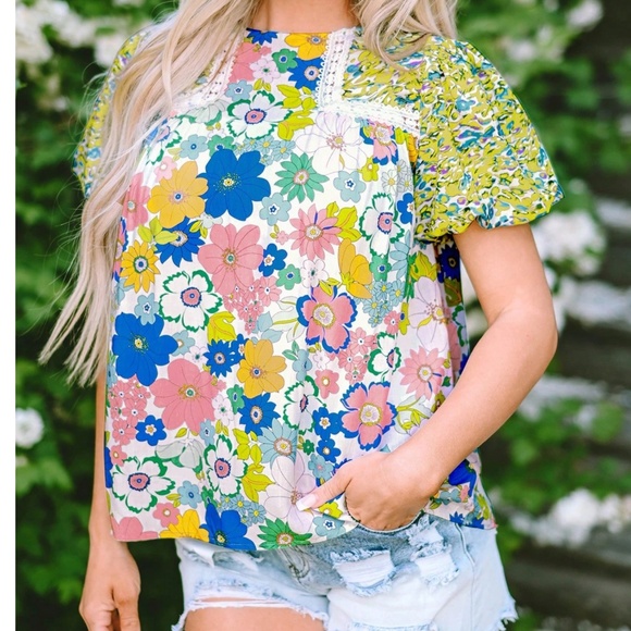 Boho Floral Print Lace Puff Sleeve Loose Fit Blouse - Picture 2 of 8